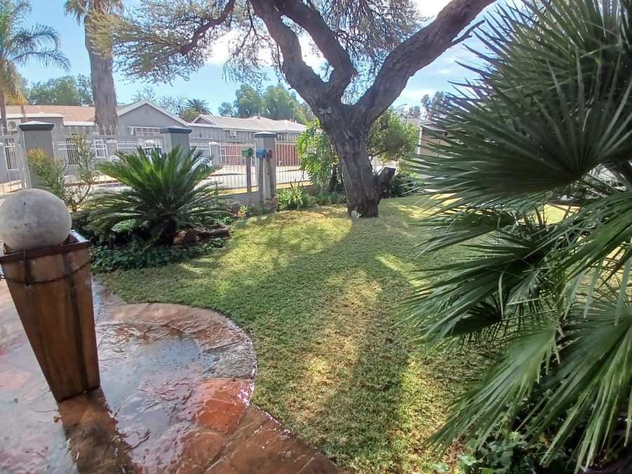 4 Bedroom Property for Sale in Herlear Northern Cape